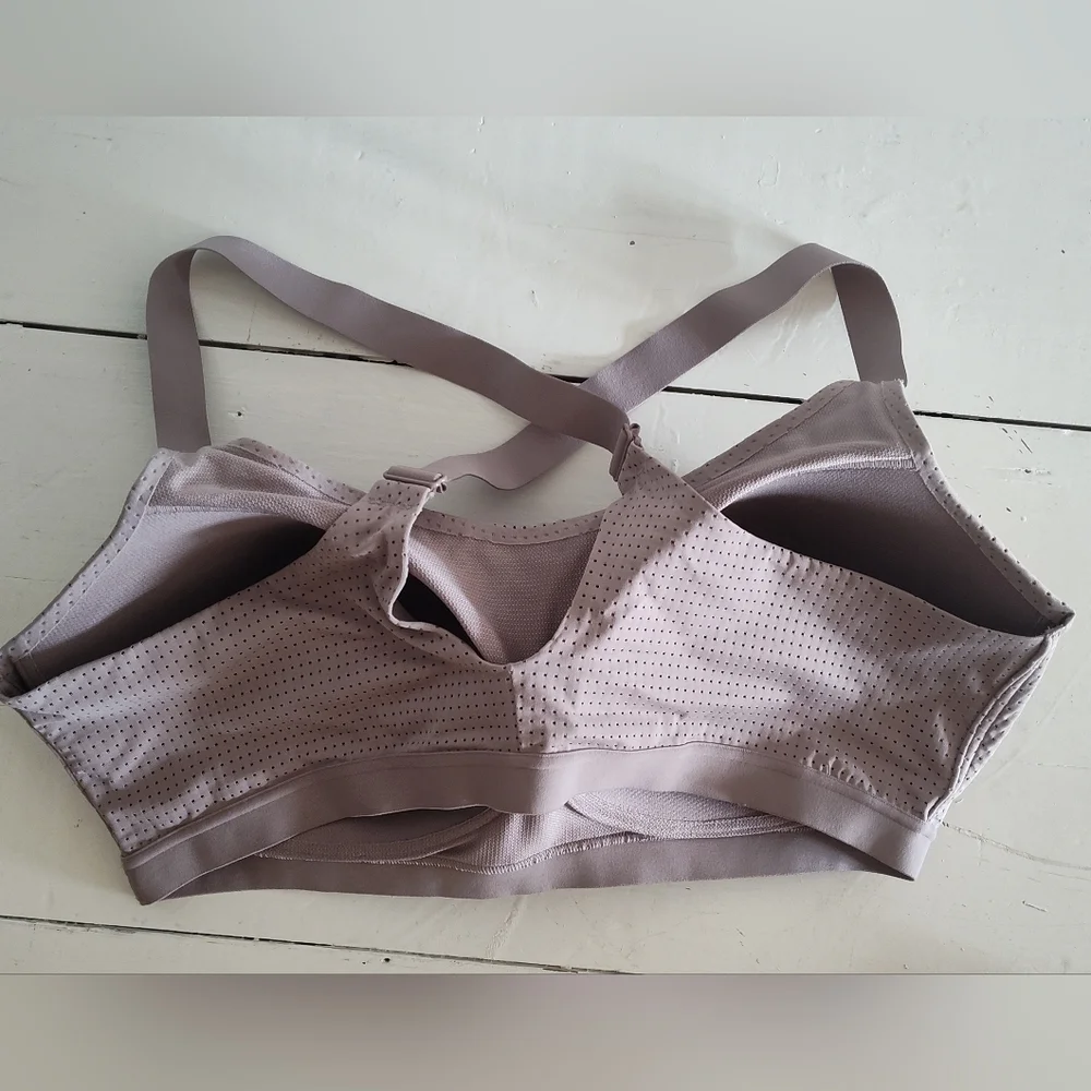 Victoria's Secret VSX Lightweight Mesh Sports Bra | Bare Taupe | 40DD